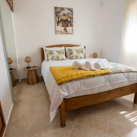 A Casa Dos Amigos - Termas Sao Vicente Ferienhaus